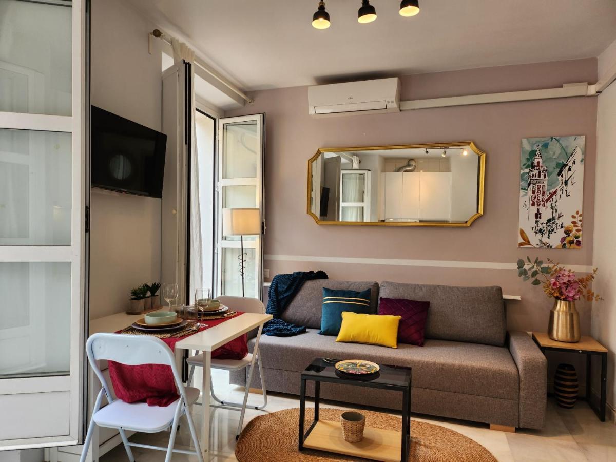Lovely Center Apartments - Balcony Lux Sol Seville Ngoại thất bức ảnh