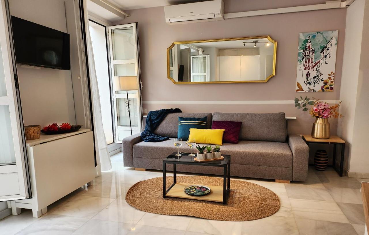Lovely Center Apartments - Balcony Lux Sol Seville Ngoại thất bức ảnh